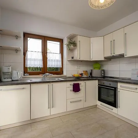 Apartman Nina 2 Apartment *